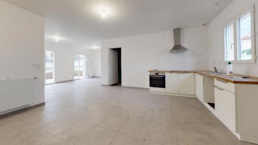 For rent Riorges 4 rooms 90 m2 Loire (42153) photo 1