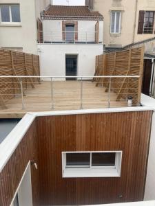 For sale Roche-sur-yon 8 rooms 200 m2 Vendee (85000) photo 1