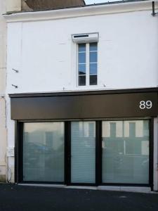 For sale Roche-sur-yon 8 rooms 200 m2 Vendee (85000) photo 2