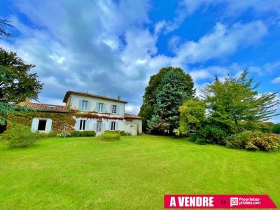 For sale Madirac 8 rooms 220 m2 Gironde (33670) photo 0