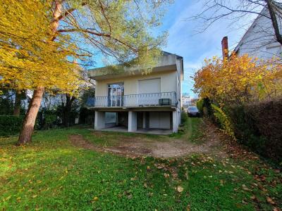 For sale Bourges 8 rooms 170 m2 Cher (18000) photo 0