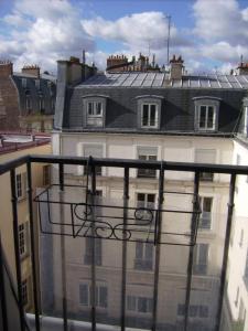 Louer Appartement 18 m2 Paris-18eme-arrondissement