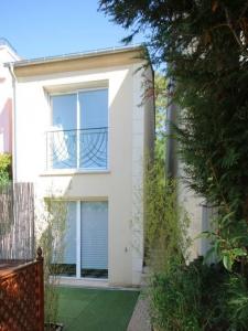 For rent Rueil-malmaison 2 rooms 53 m2 Hauts de Seine (92500) photo 3