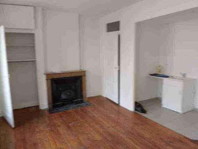 For rent Lyon-3eme-arrondissement 2 rooms 47 m2 Rhone (69003) photo 1