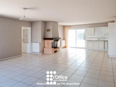 For sale Saint-julien-des-landes 5 rooms 118 m2 Vendee (85150) photo 2