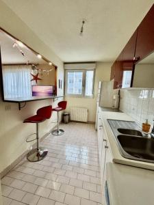 For sale Lyon-3eme-arrondissement 2 rooms 49 m2 Rhone (69003) photo 4