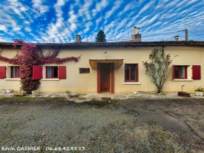 For sale Grassac 4 rooms 76 m2 Charente (16380) photo 1