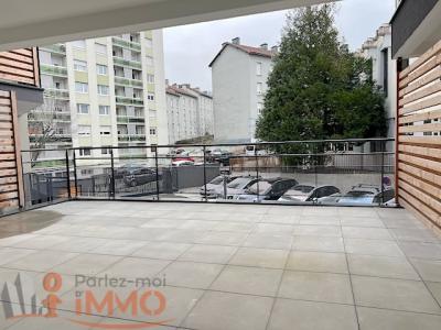 For sale Saint-etienne 3 rooms 75 m2 Loire (42100) photo 2