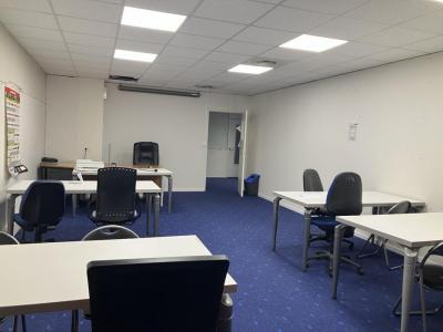 Annonce Location Bureau Saint-priest 69