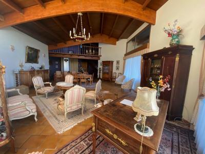 For sale Saintes 7 rooms 289 m2 Charente maritime (17100) photo 1