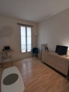 For rent Paris-15eme-arrondissement 2 rooms 33 m2 Paris (75015) photo 0