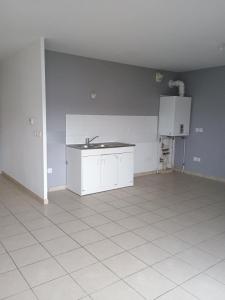 For rent Peronnas 3 rooms 71 m2 Ain (01960) photo 2