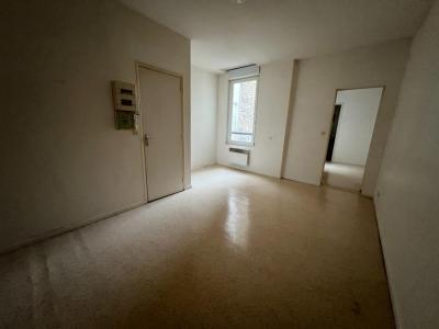 For sale Reims 2 rooms 32 m2 Marne (51100) photo 2