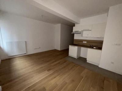 For rent Nantes 2 rooms 44 m2 Loire atlantique (44200) photo 2