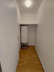 For rent Rueil-malmaison 2 rooms 55 m2 Hauts de Seine (92500) photo 4