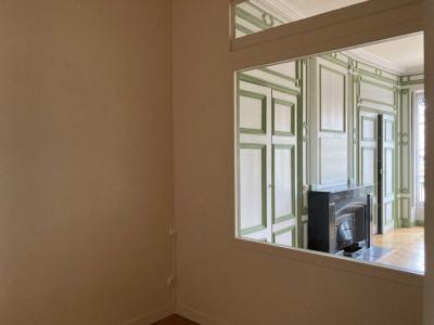 For rent Lyon-5eme-arrondissement 1 room 61 m2 Rhone (69005) photo 1