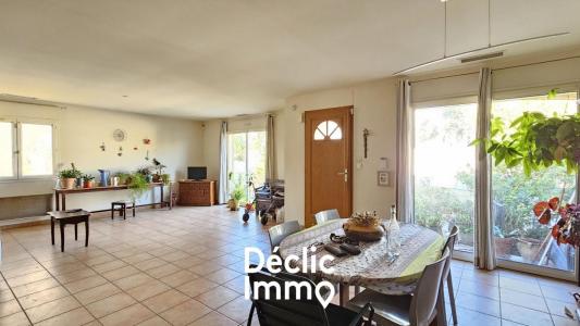 For sale Meze 4 rooms 96 m2 Herault (34140) photo 2