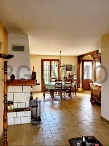 For sale Vierzon 6 rooms 96 m2 Cher (18100) photo 4