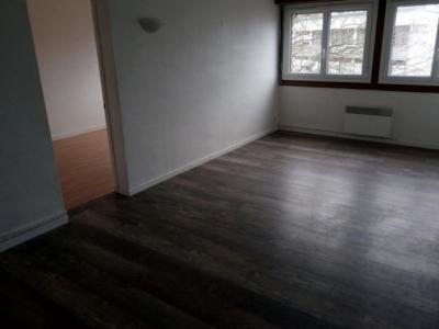 For sale Bron 4 rooms 68 m2 Rhone (69500) photo 2