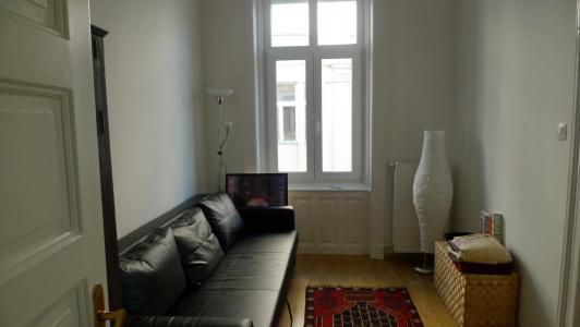 For rent Neuilly-sur-seine 3 rooms 65 m2 Hauts de Seine (92200) photo 2