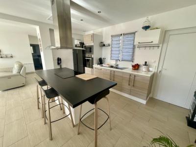 For sale Senas 4 rooms 115 m2 Bouches du Rhone (13560) photo 3