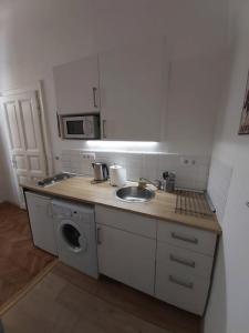 For rent Paris-14eme-arrondissement 1 room 26 m2 Paris (75014) photo 3