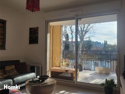 For sale Luynes 3 rooms 66 m2 Bouches du Rhone (13080) photo 2