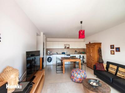 For sale Luynes 3 rooms 66 m2 Bouches du Rhone (13080) photo 4