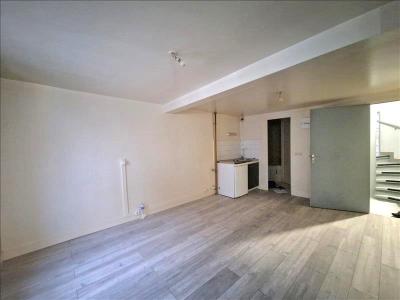 Annonce Location Appartement Paris-18eme-arrondissement 75