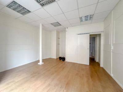 Louer Local commercial 25 m2 Paris-15eme-arrondissement