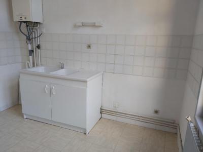 For rent Beaucaire 1 room 28 m2 Gard (30300) photo 1