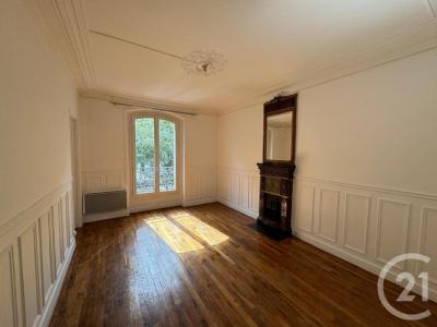 Annonce Location 3 pices Appartement Paris-18eme-arrondissement 75