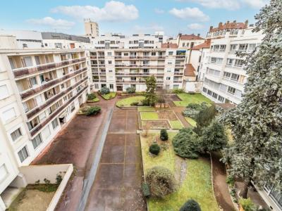 For sale Lyon-6eme-arrondissement 6 rooms 126 m2 Rhone (69006) photo 2