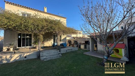 For sale Arles 4 rooms 85 m2 Bouches du Rhone (13200) photo 0