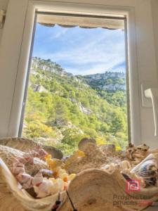 For sale Fontaine-de-vaucluse 4 rooms 97 m2 Vaucluse (84800) photo 4