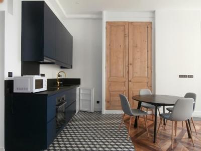 For rent Lyon-1er-arrondissement 2 rooms 48 m2 Rhone (69001) photo 1