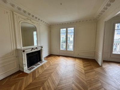 Annonce Location 4 pices Appartement Paris-17eme-arrondissement 75