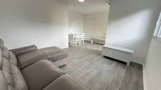 Louer Appartement 48 m2 Evry