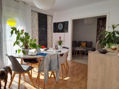 Louer Appartement 92 m2 Anould