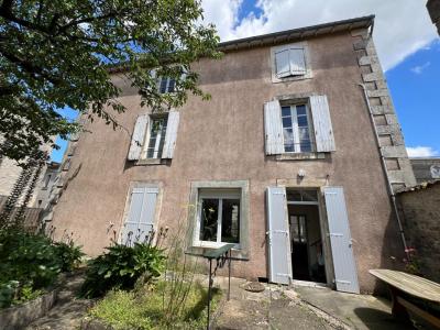 For sale Saint-maixent-l'ecole 8 rooms 137 m2 Deux sevres (79400) photo 1