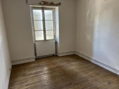 For sale Saint-maixent-l'ecole 8 rooms 137 m2 Deux sevres (79400) photo 3