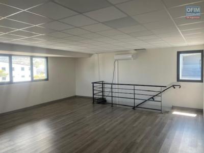 Annonce Location Bureau Etang-sale 974