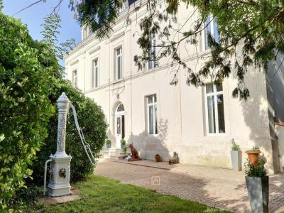 For sale Villeneuve-la-comtesse 13 rooms 380 m2 Charente maritime (17330) photo 0