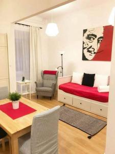 Annonce Location Appartement Paris-18eme-arrondissement 75