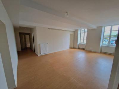 For rent Avallon 3 rooms 83 m2 Yonne (89200) photo 0