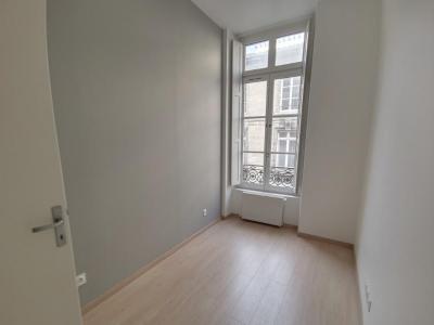 For rent Bordeaux 3 rooms 66 m2 Gironde (33000) photo 3