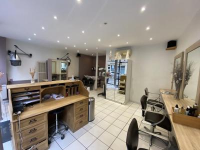 Louer Local commercial 33 m2 Paris-17eme-arrondissement