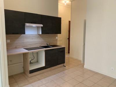 For rent Lyon-1er-arrondissement 2 rooms 41 m2 Rhone (69001) photo 2