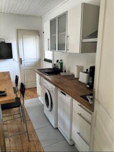 For rent Lege-cap-ferret 2 rooms 32 m2 Gironde (33950) photo 1