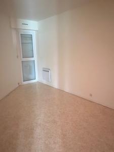 Louer Appartement Saint-benoit-du-sault 377 euros